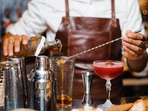 Crea el kit de bar perfecto. Guía para impresionar como bartender